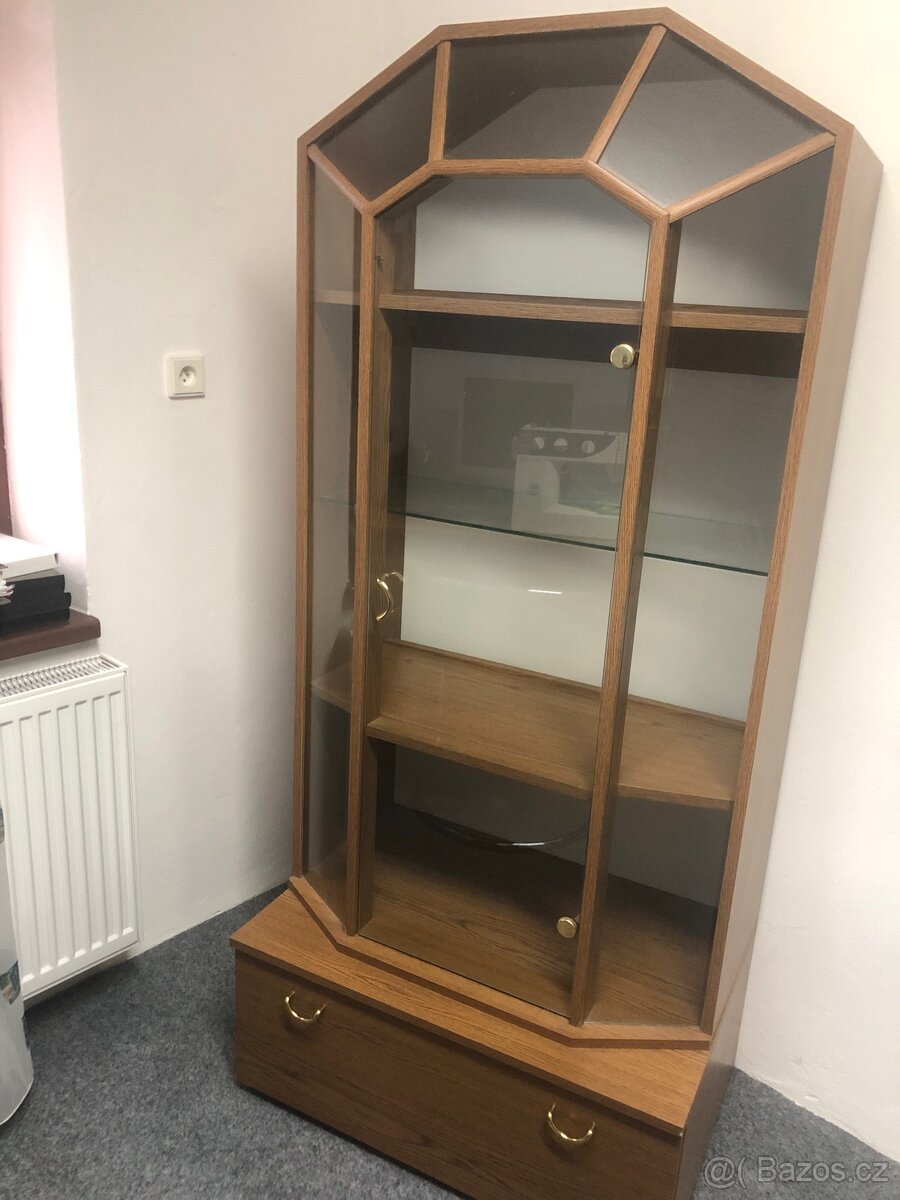 Vitrína - 2