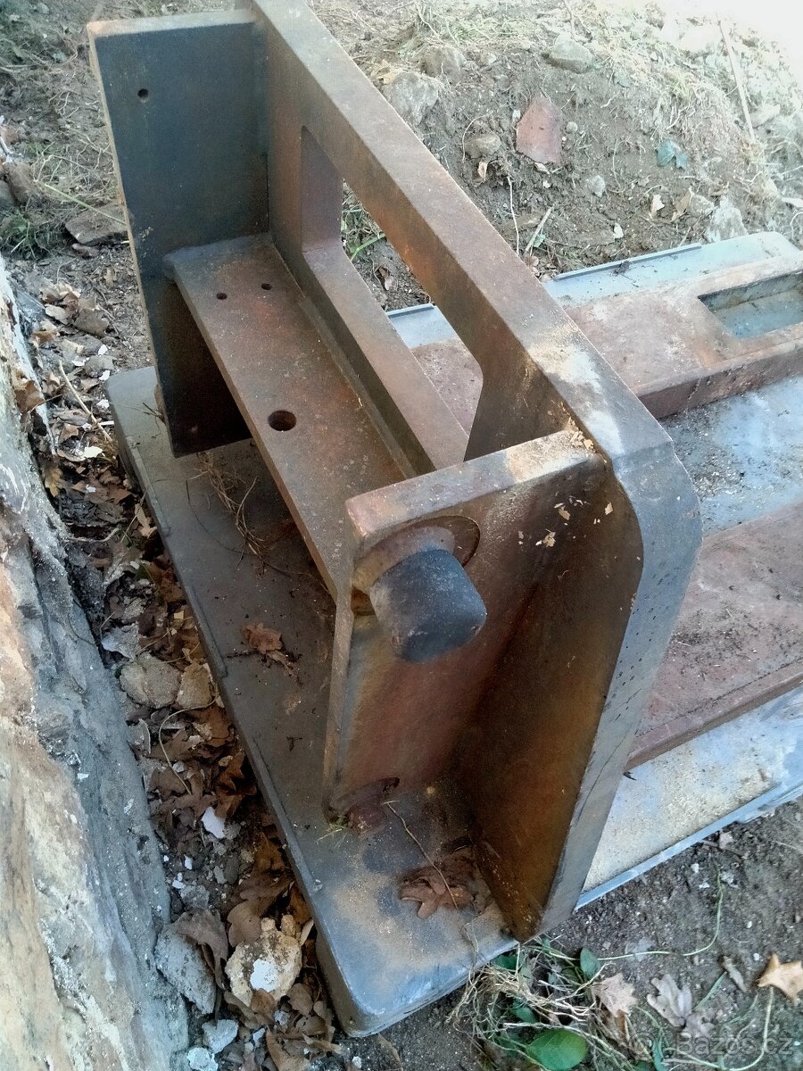 Vidlice třetí bod traktor VZV BT LSV - 2