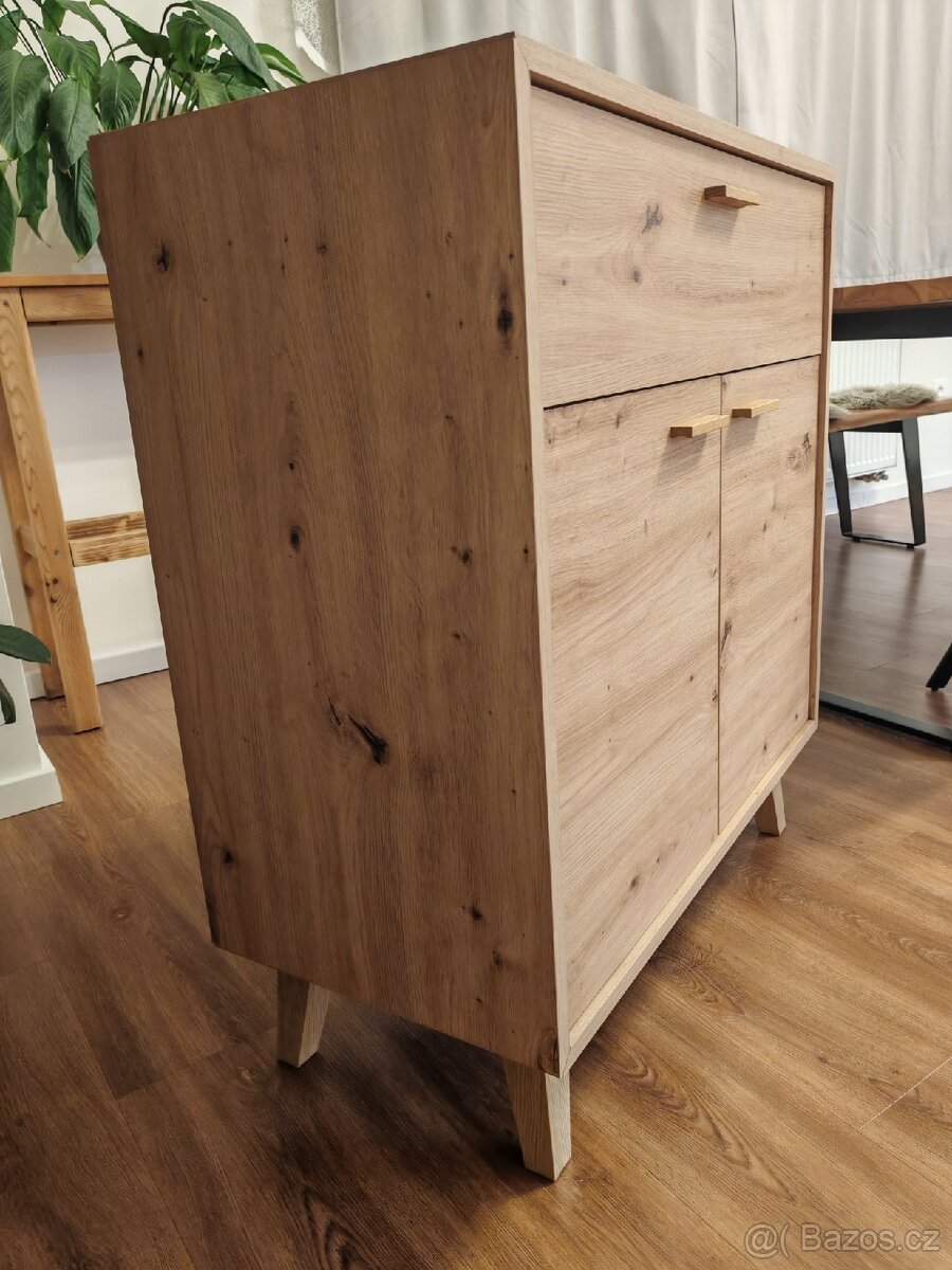 Komoda - 2