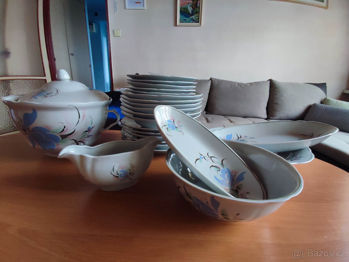 Sada jídelniho porcelánu - 2