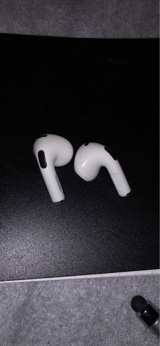 Apple AirPods 3.generace - 2