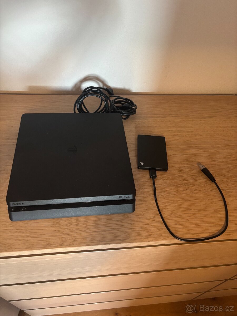 PS4 Slim + PS VR + 10 Her + 2 Ovladače + Externí disk - 2