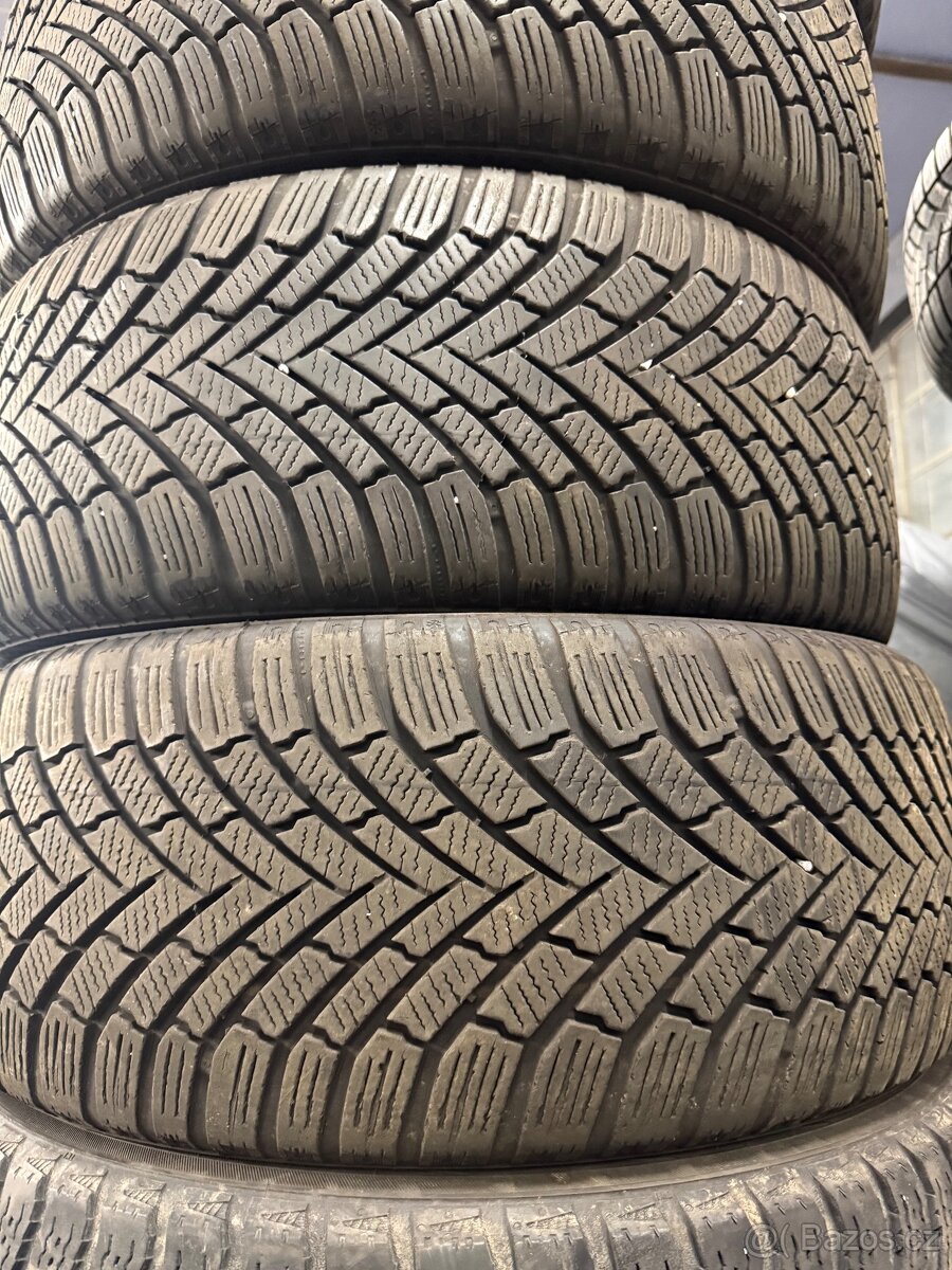 prodám zimní 225/50/17 Continental - 2