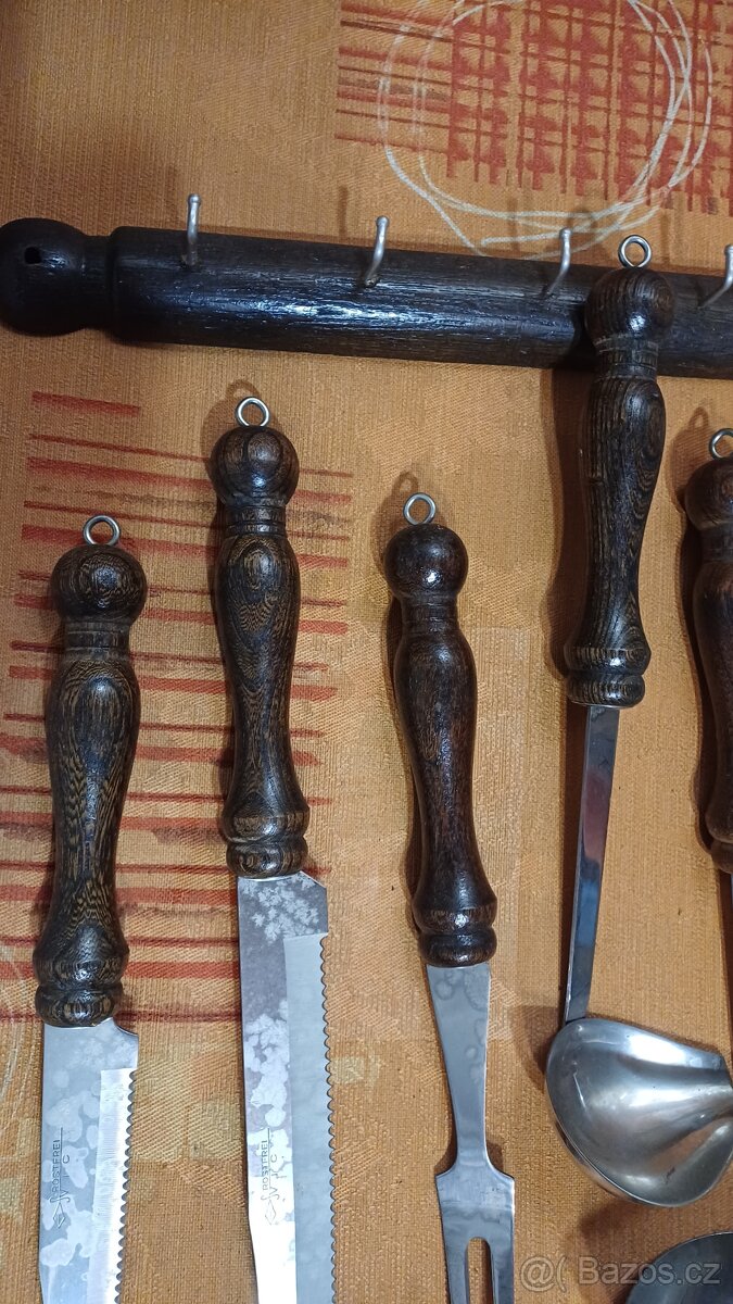 kuchynske stare zavesne nařadí - 2