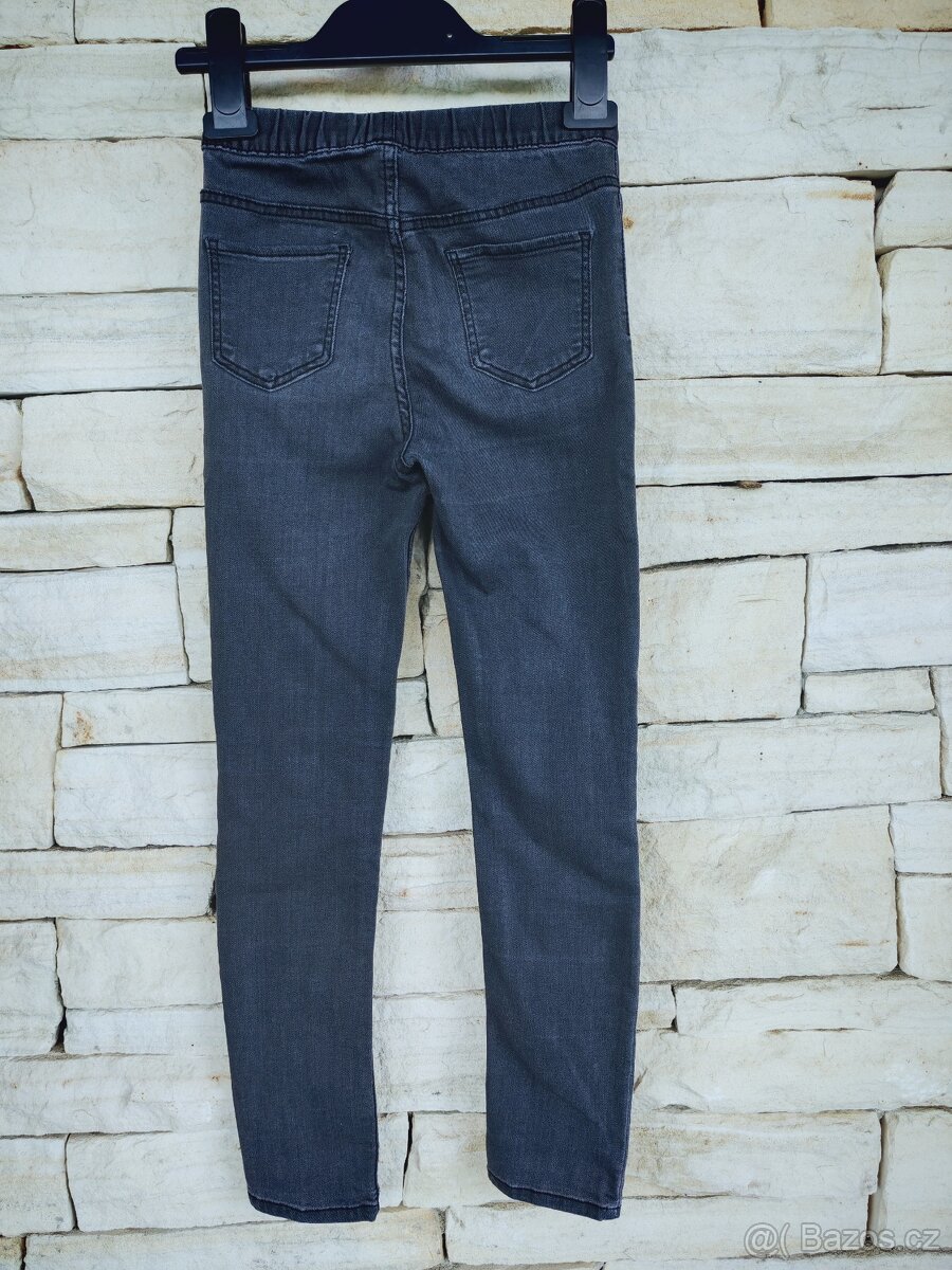 Dívčí pružné džínové kalhoty zn. H&M vel. 128 - 2