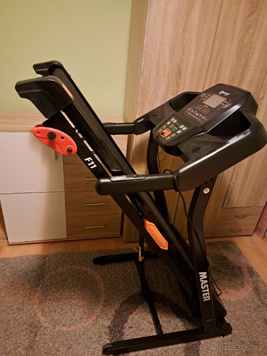 Běžecký pás MASTER F-11 - 2
