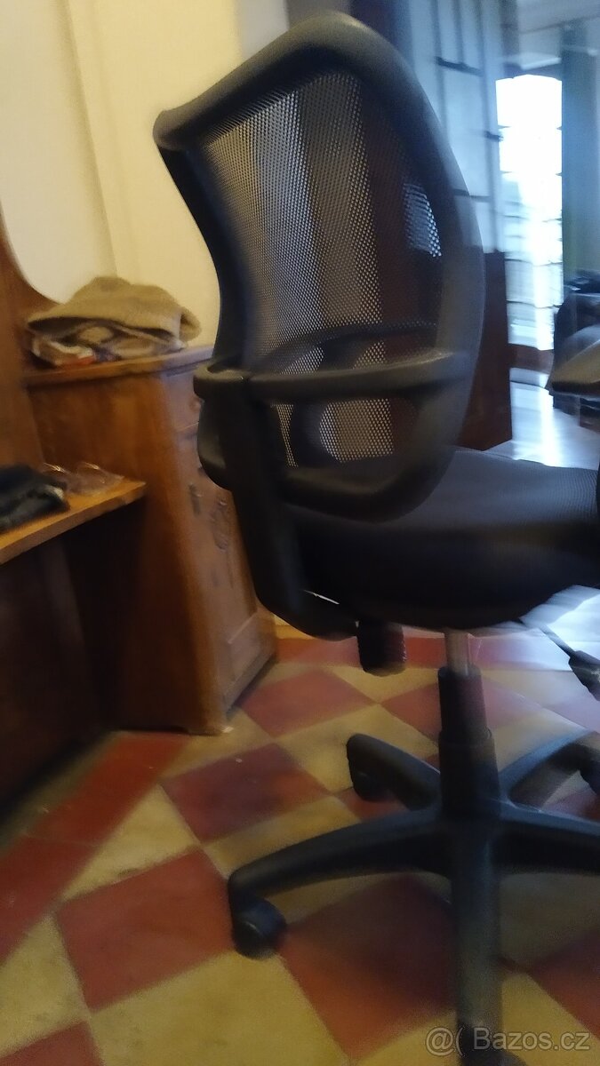 Kancelářská židle - 2