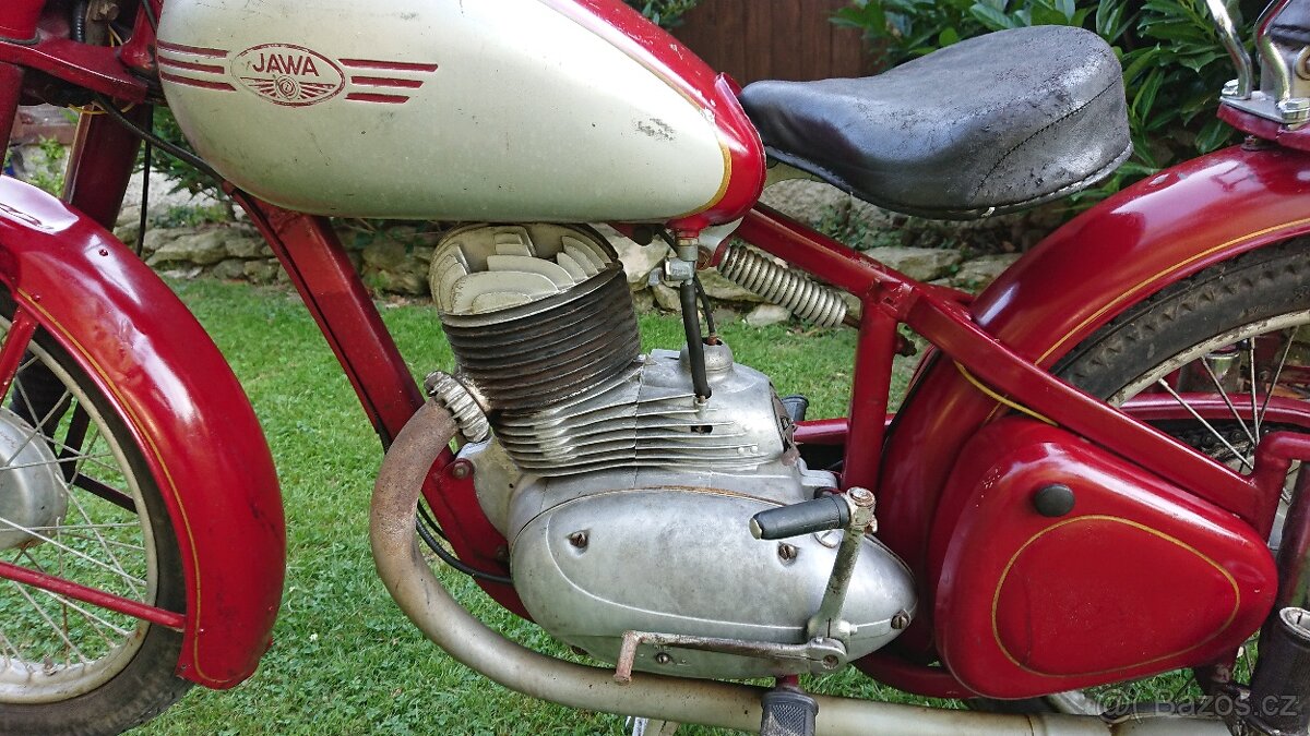 Jawa 250 pérák - 2