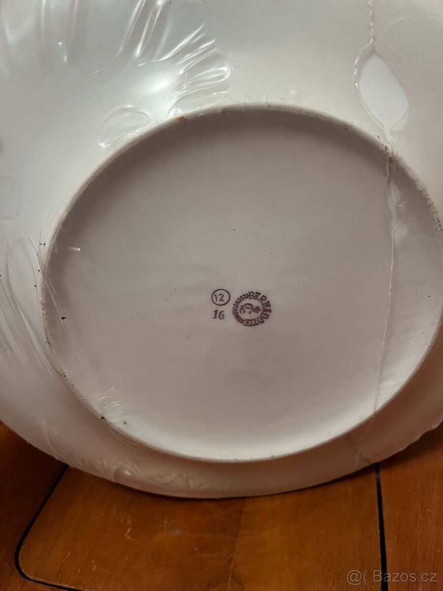 Jídelní souprava talířů - 2