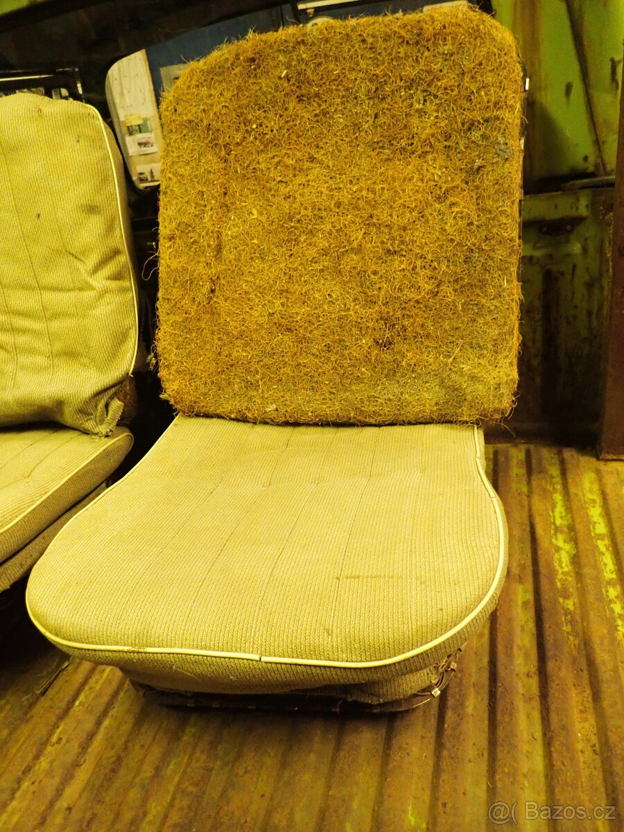 Prodím torza sedadel na vw brouk ovál - 2