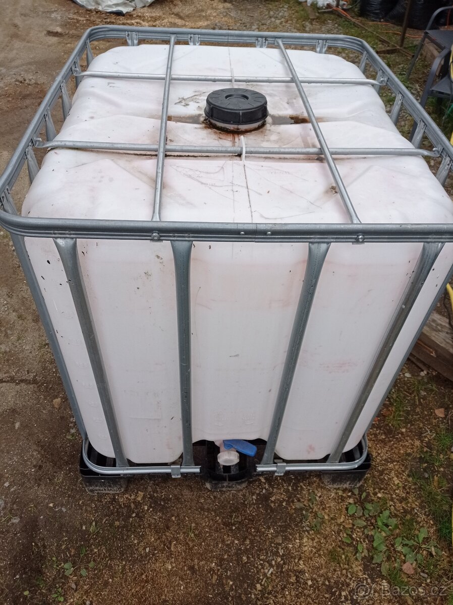IBC nádrž 1000 l - 2