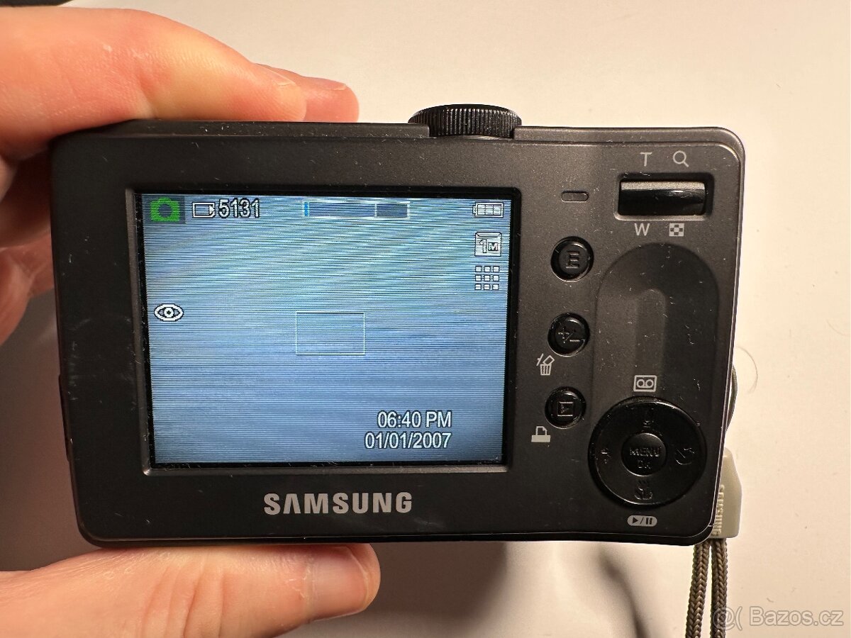 Samsung D60 černý Retro - 2