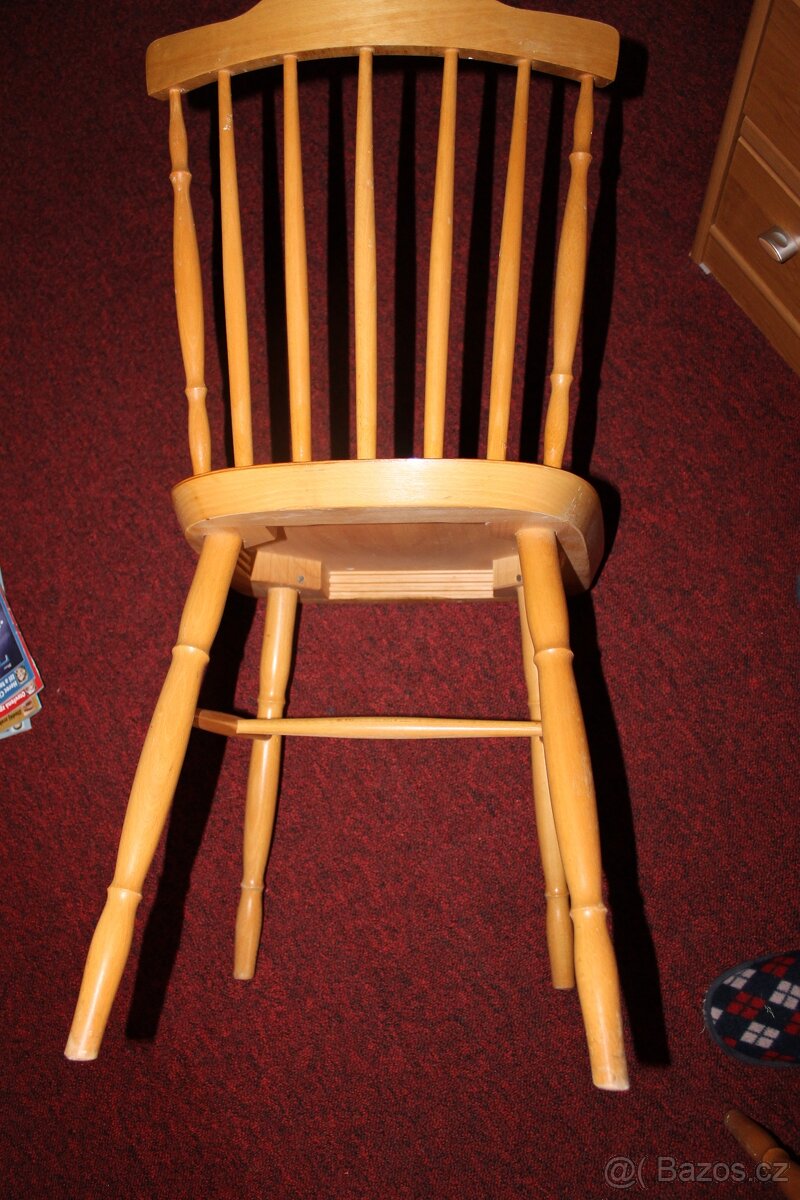Dřevěné židle, 2 x bytelné - 2