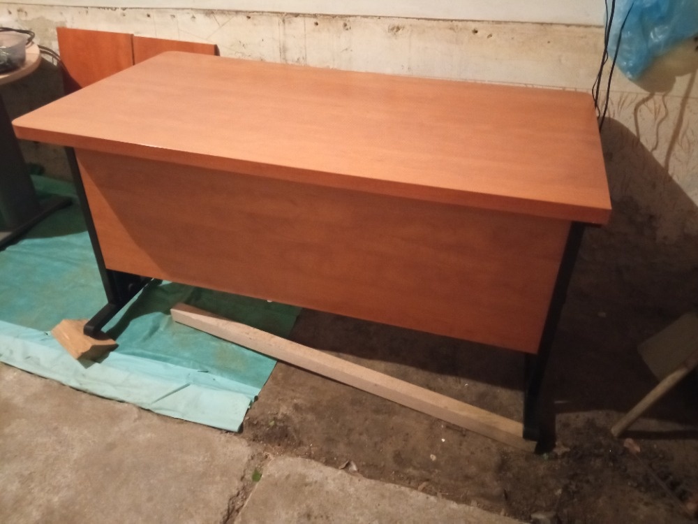 prodám velký stůl 120x78cm zn. HOBIS - 2