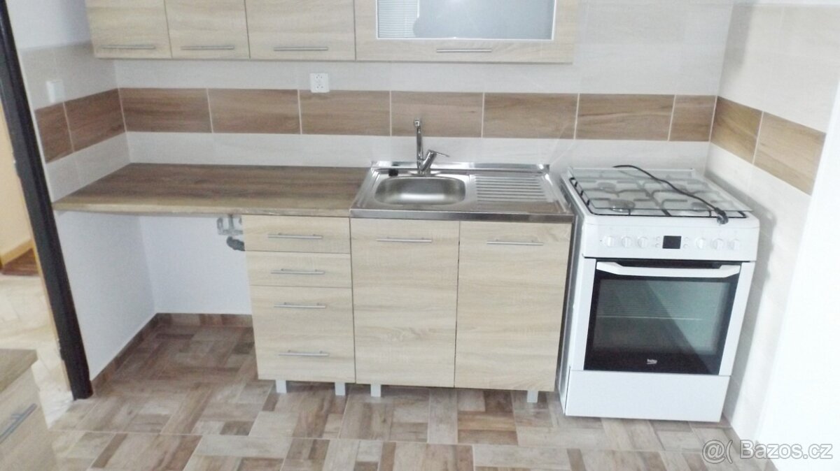 3+1 O.- Zábřeh, Karpatská, 17.000 Kč i s energiemi. Volný. - 2