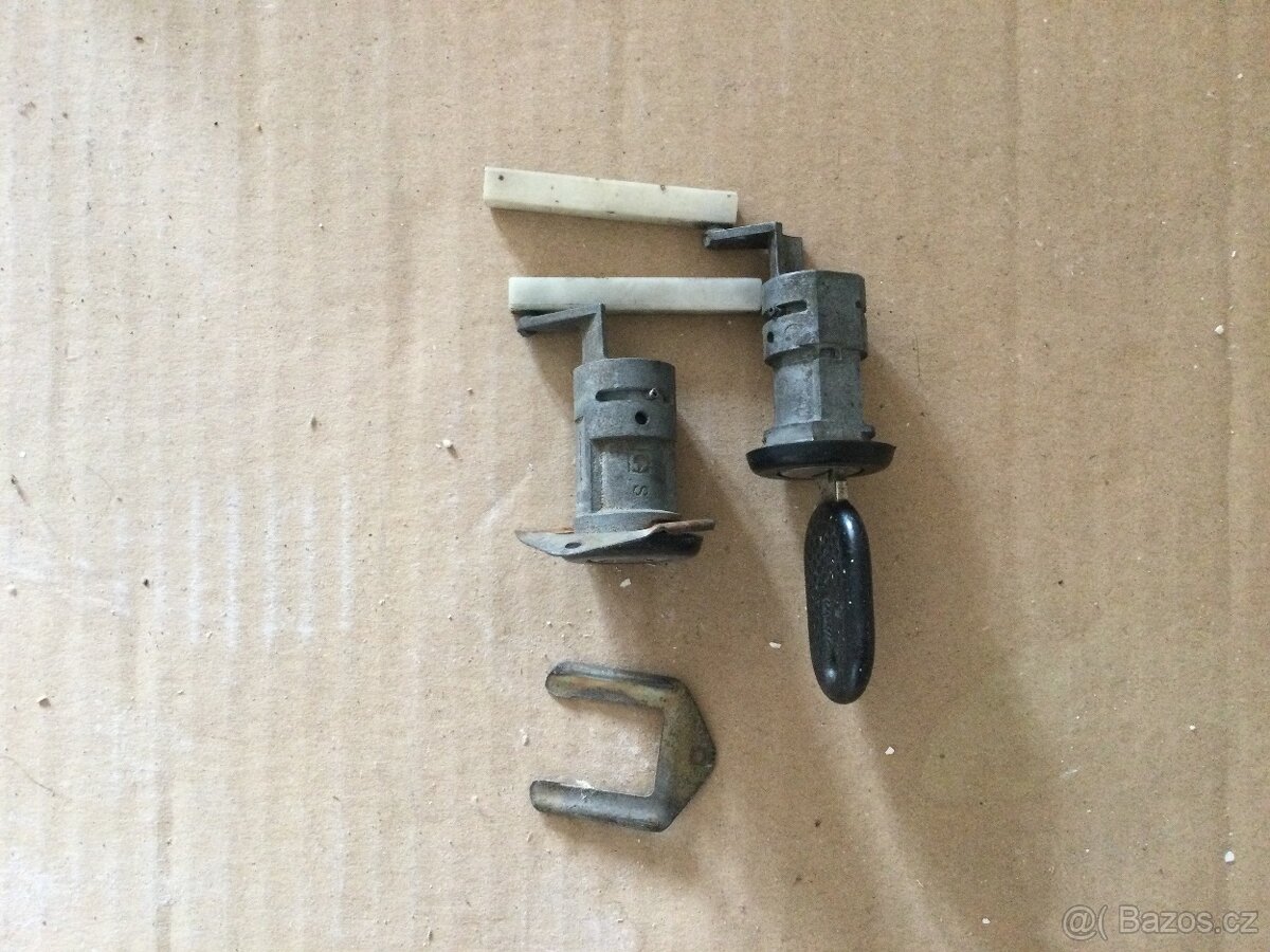 Fiat Uno Logo +Fire - 2