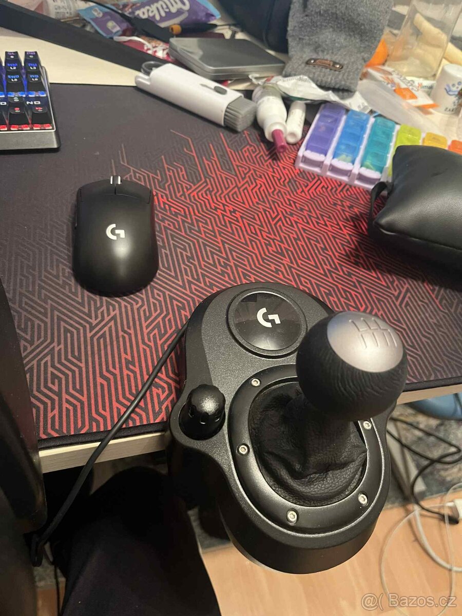 Volant Logitech g920+ řadicí páka + original stojan - 2