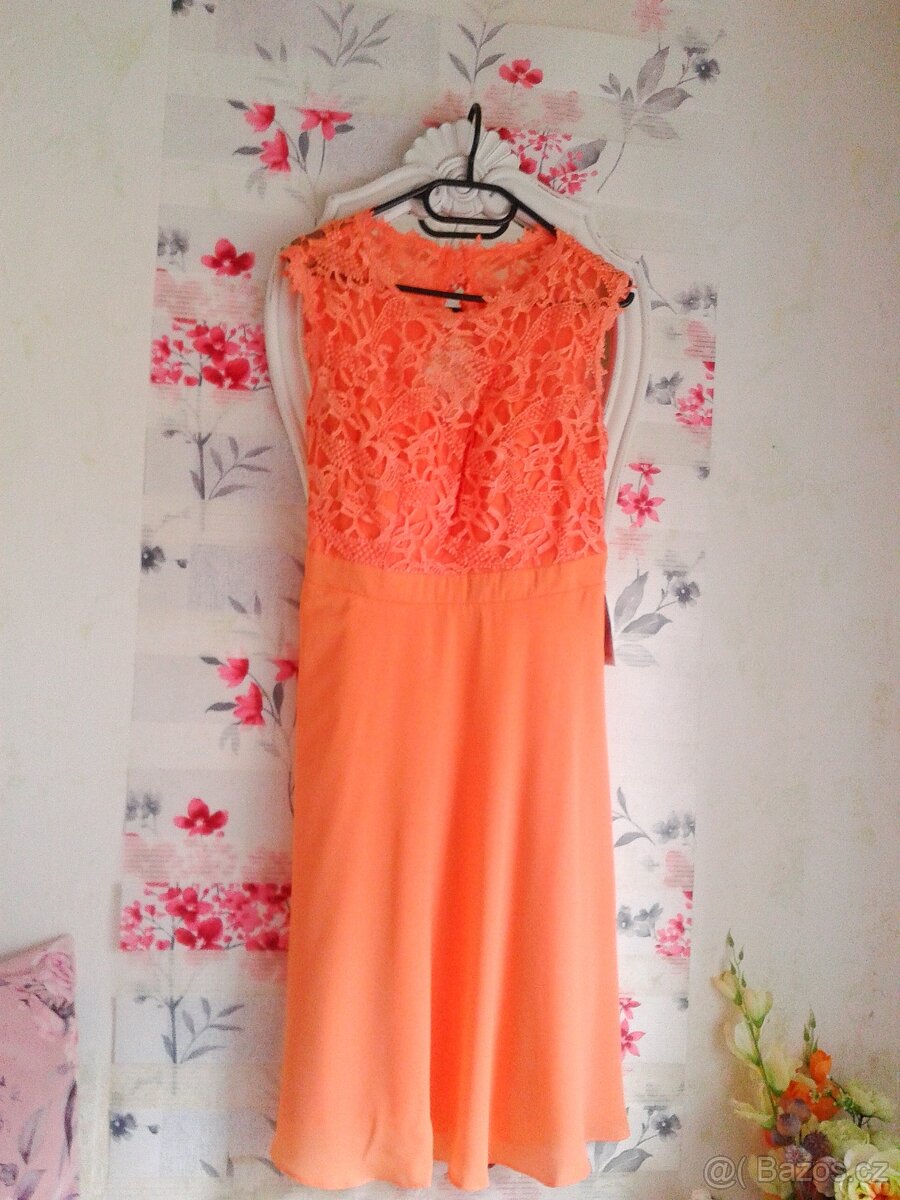 Krásné společenské šaty 42/44 - 2