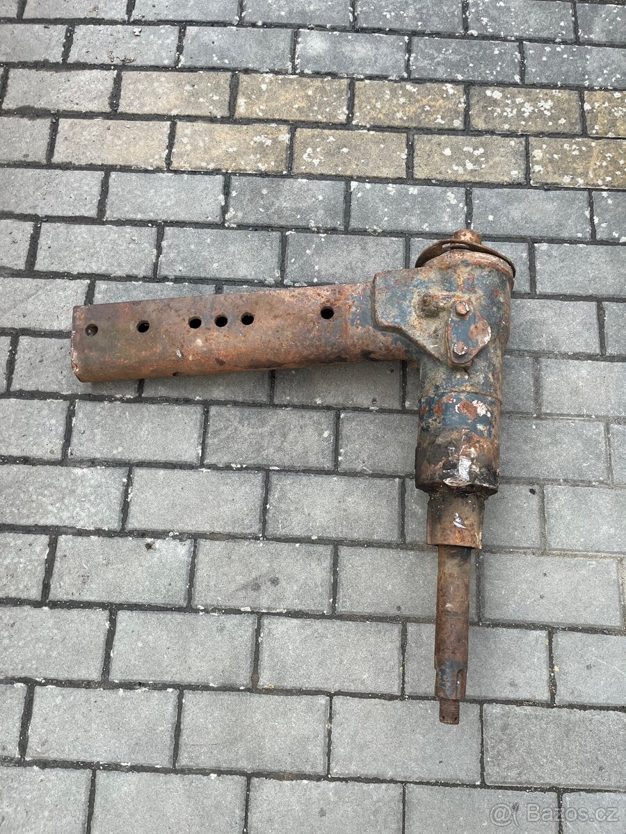 Prodám nástavec nápravy zetor - 2