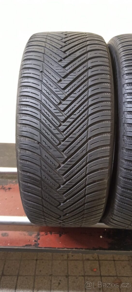 Hankook Kinergy 4S2 235/45 R18 98Y 4 - 5 mm - 2