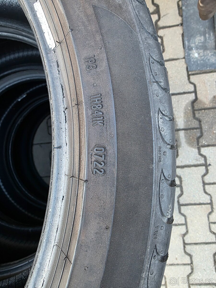 PIRELLI 255/40 R20 - 2