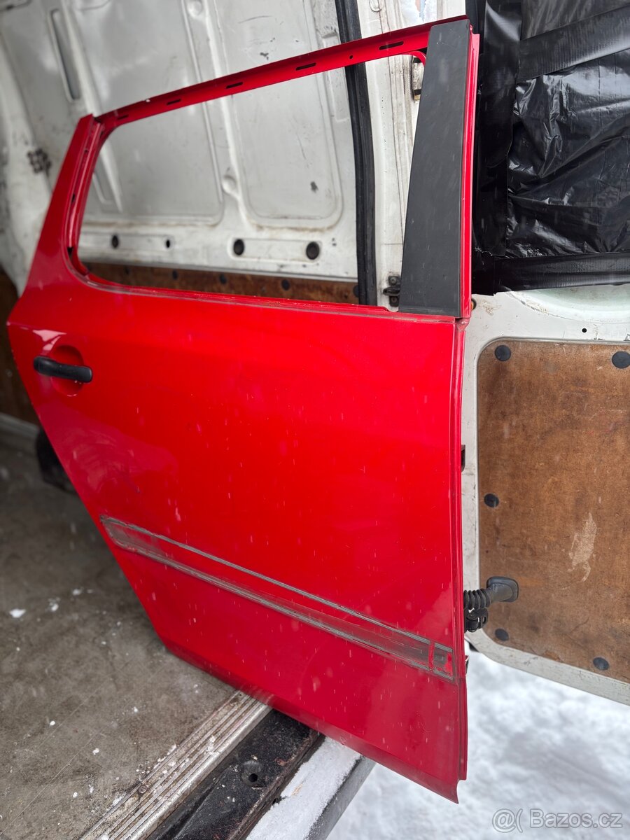 Škoda Fabia 2 Hatchback - pravé dveře - 2