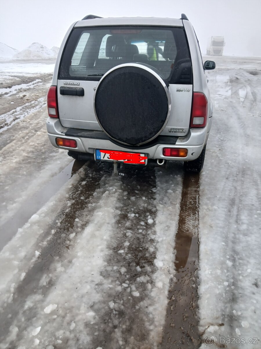 Suzuki Grand Vitara xl7 - 2