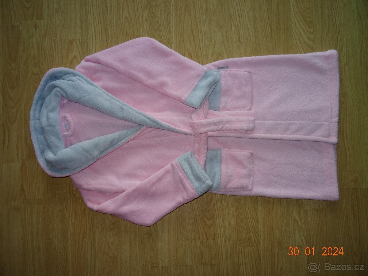 Dívčí župan 134-140 - 2