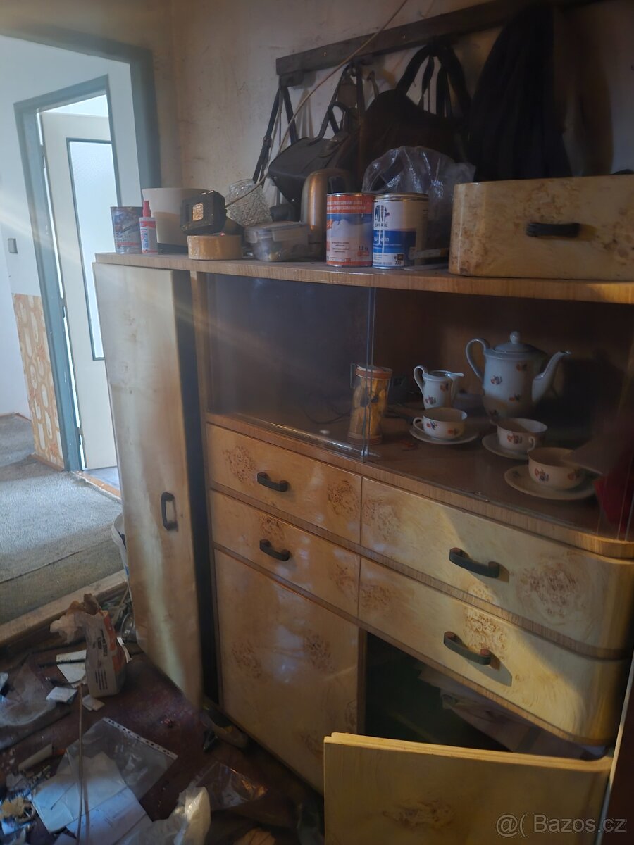 Starožitný nábytek - 2