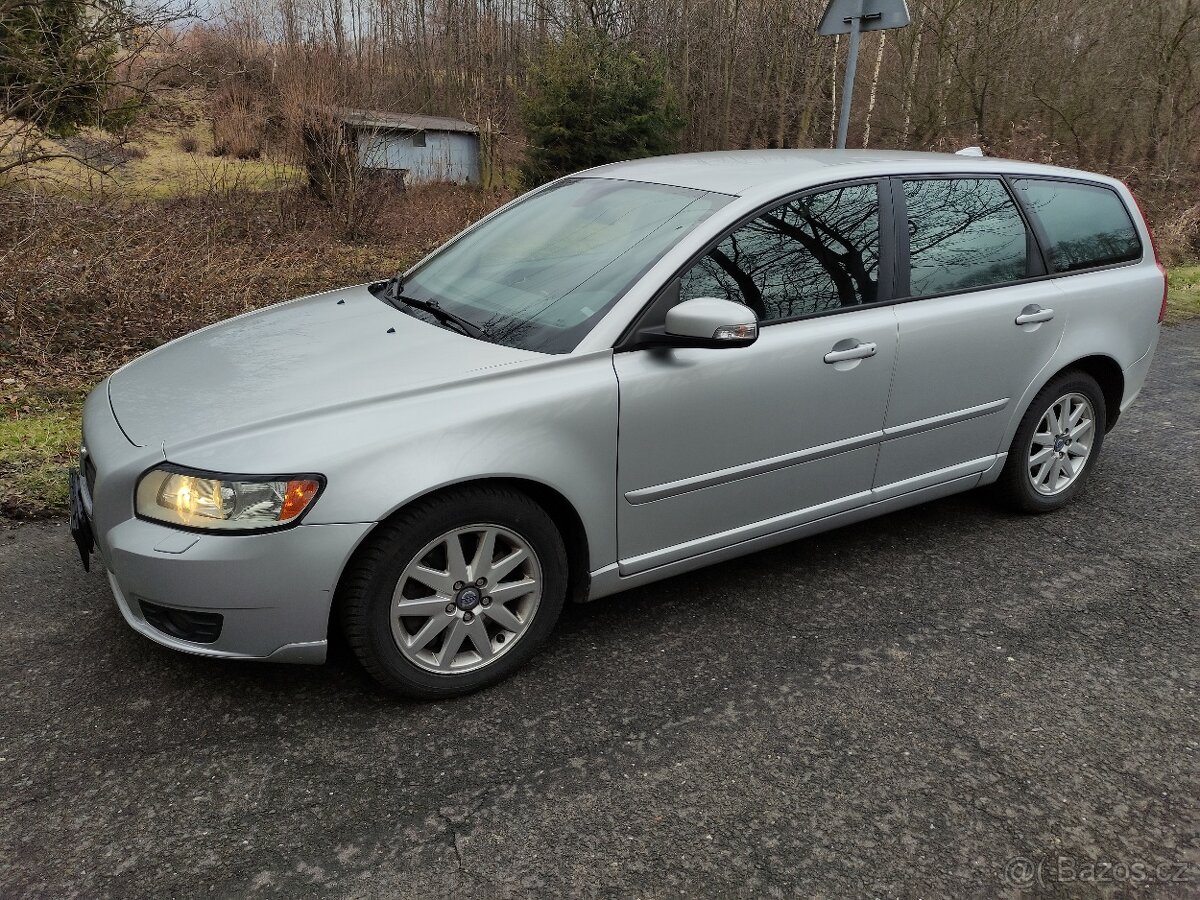 Volvo v 50 nafta - 2