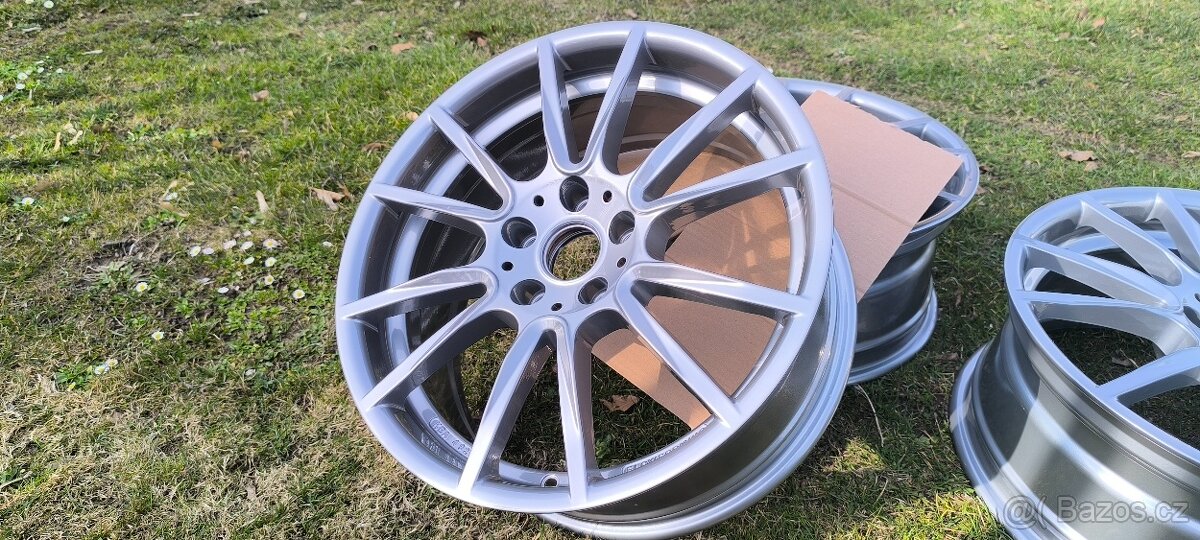 R 18 5x114,3 - 2