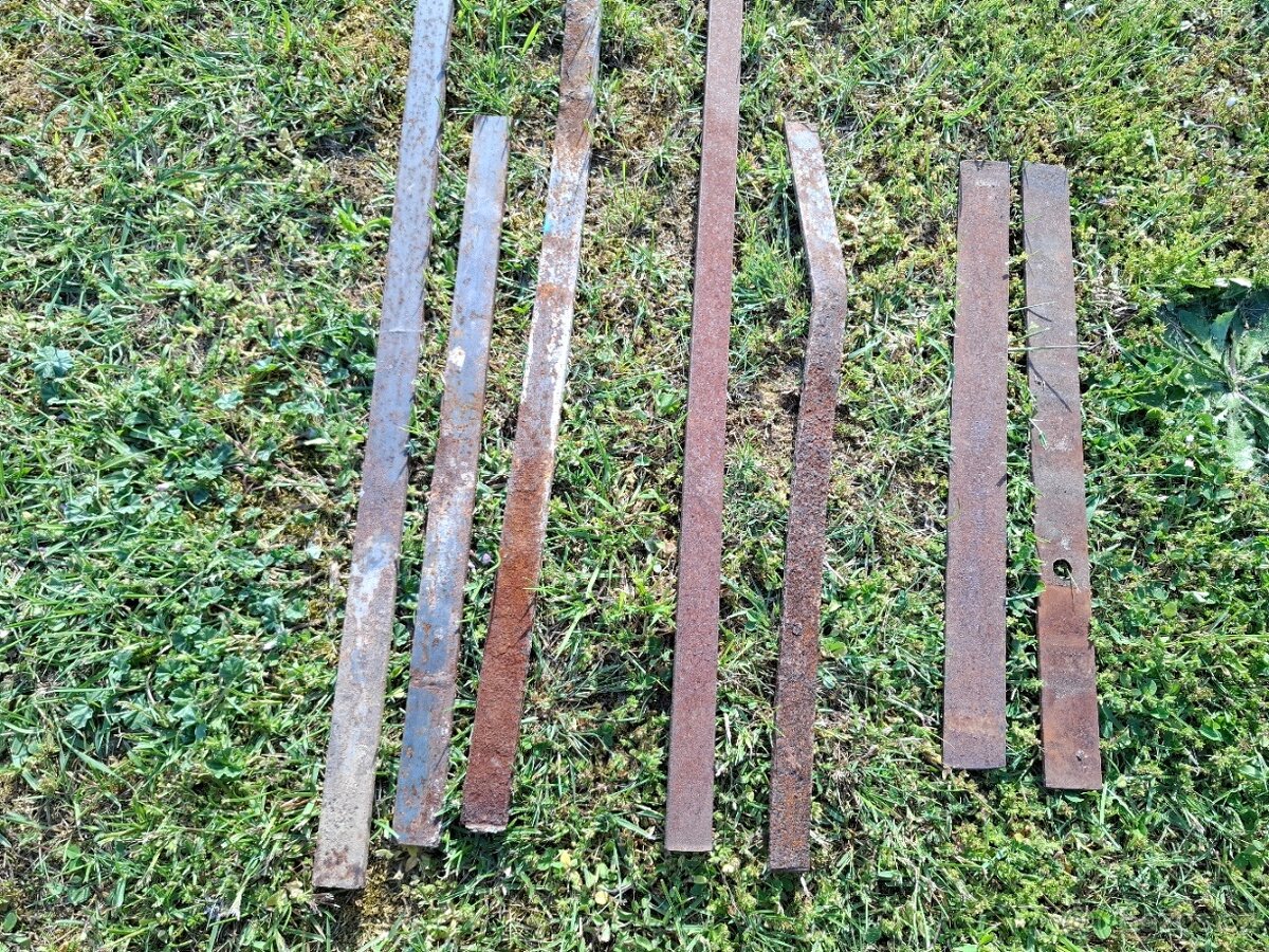 Plocháče 30x7; 30x5;40x3; plech 18x45cm - 2