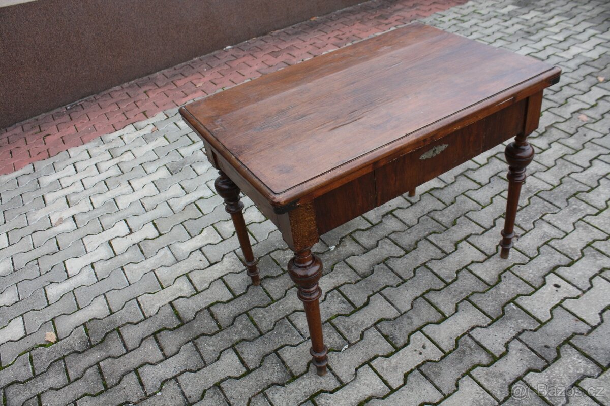 Starožitný stůl - 2