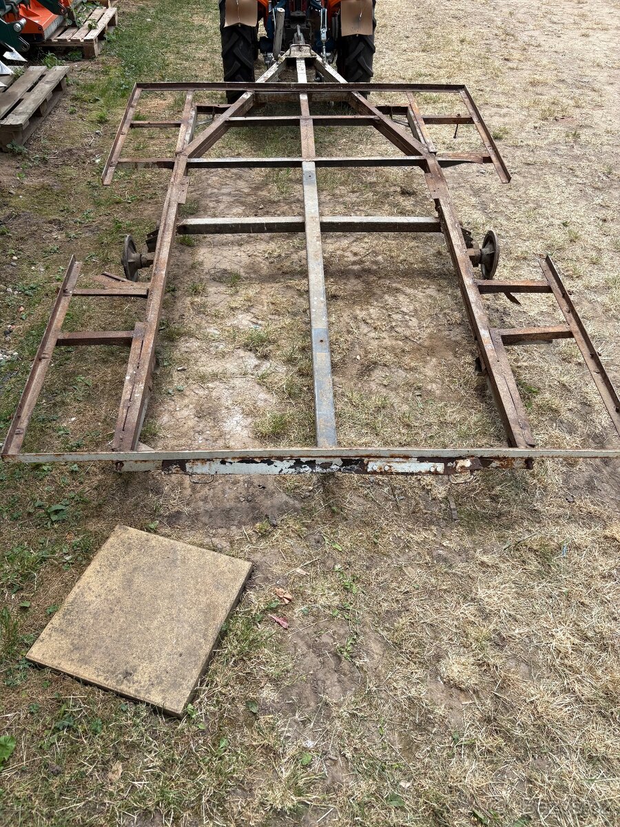 Starý podvozek z karavanu - 2