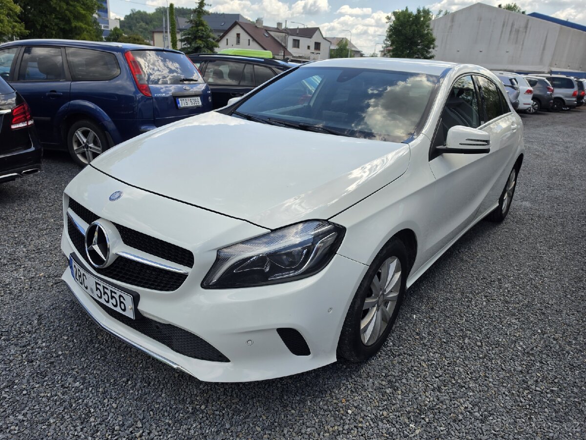 Mercedes-Benz Třídy A
160i - 2