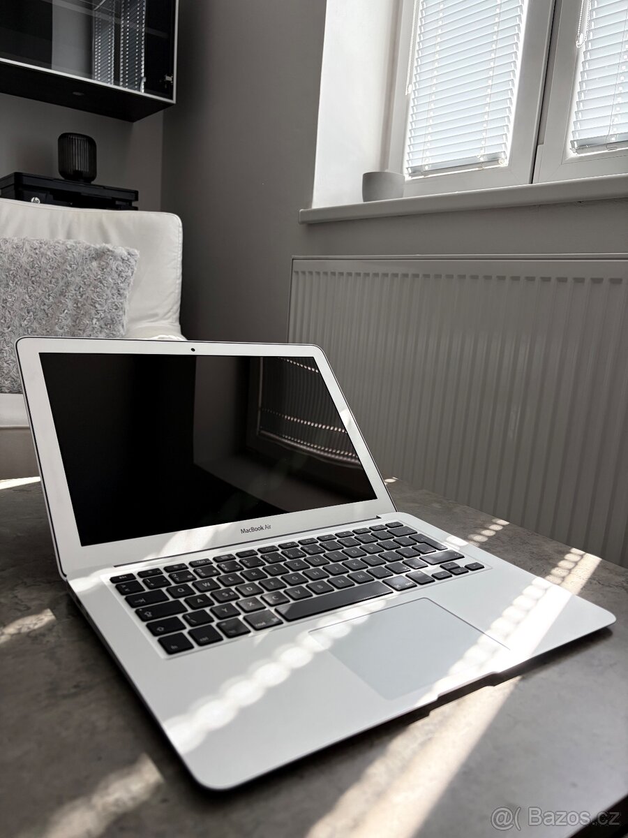 MacBook Air 13” SK klávesnice - 2