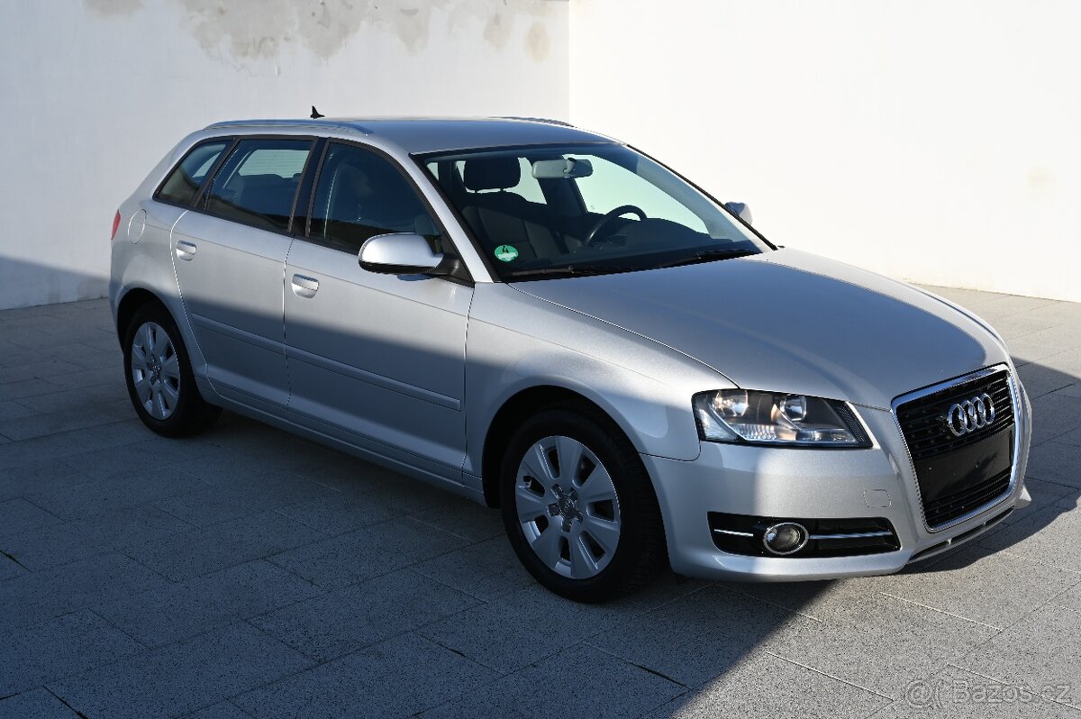 Audi A3 1.4TFSI 92KW Rezervace 6/2011 - 2