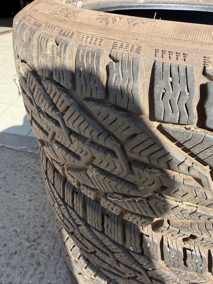 Zimní pneu 205/55R17 - 2