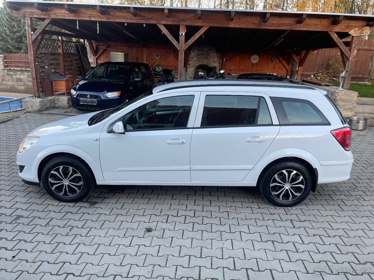 Opel Astra 1,6 i 77kw - 2