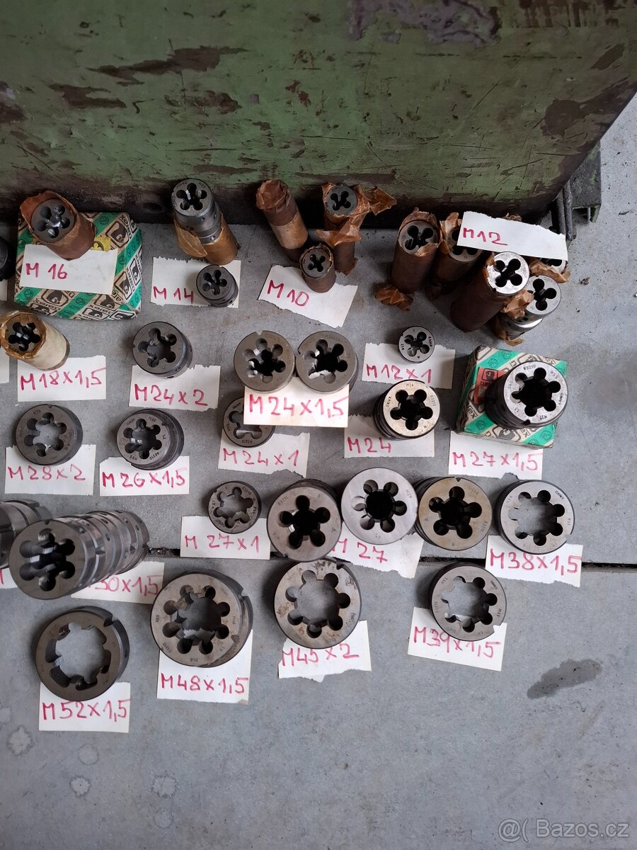 Závitová očka M - 2