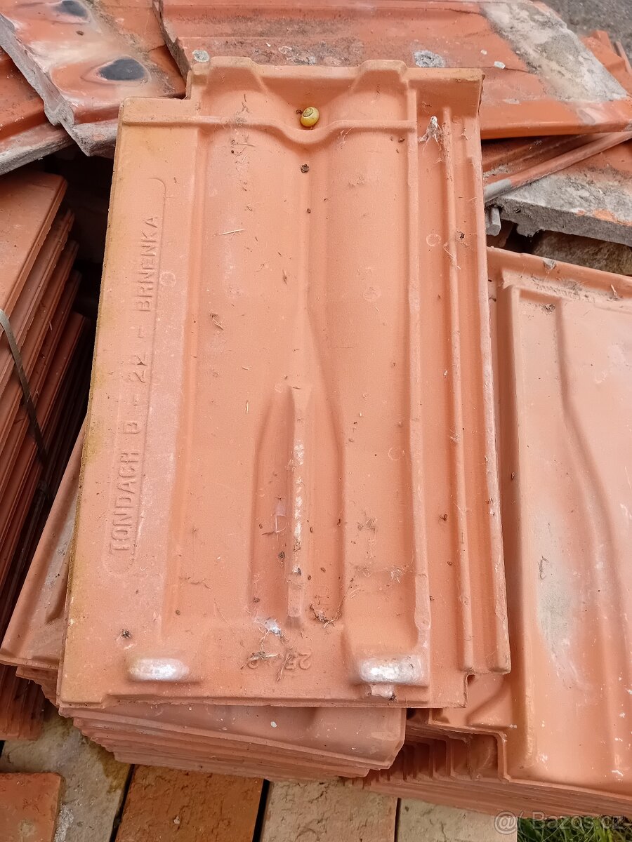 Střešní tašky brněnnka 22 - 2