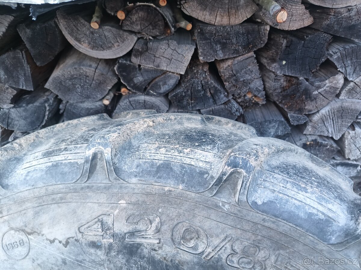 Pneu 16,9 -28 Zetor - 2