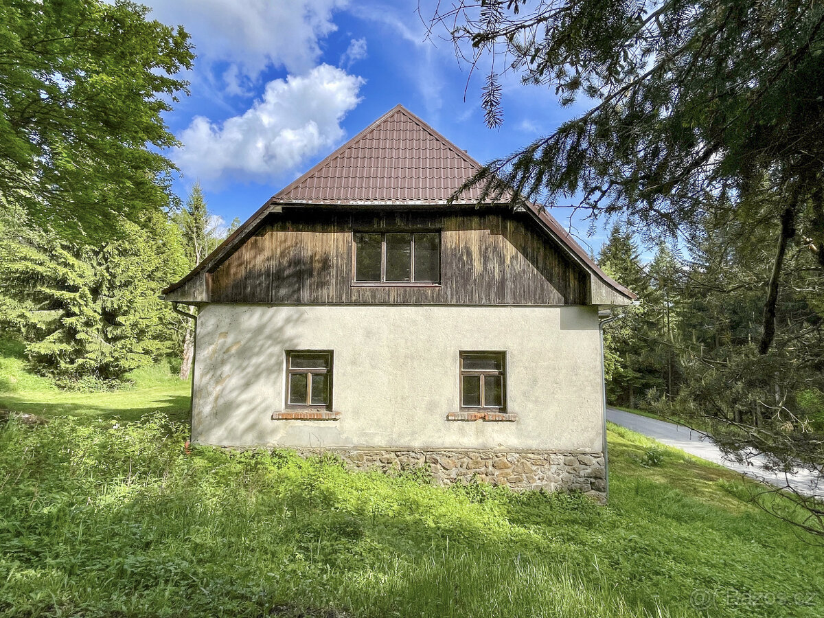 Prodej apartmánového domu k rekonstrukci Hor. Vltavice - 2