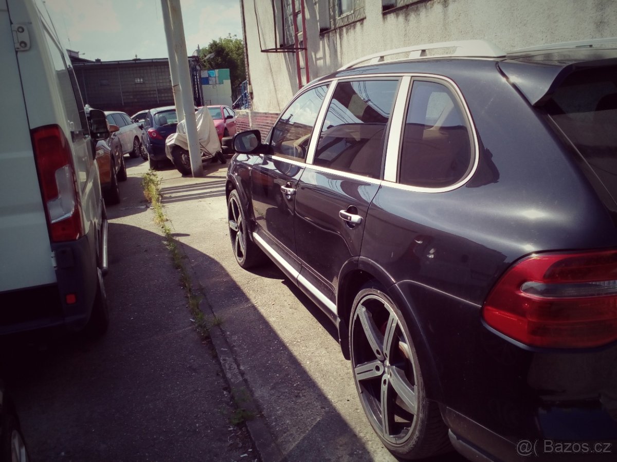 Porsche Cayenne S 4.8i 500ps - 2