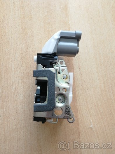 vnitřní zámek dveří - 2