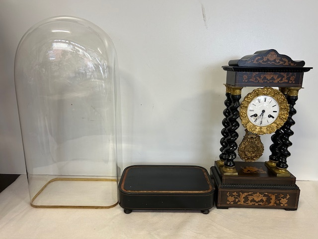 Hodiny biedermeier pod šturcem. - 2