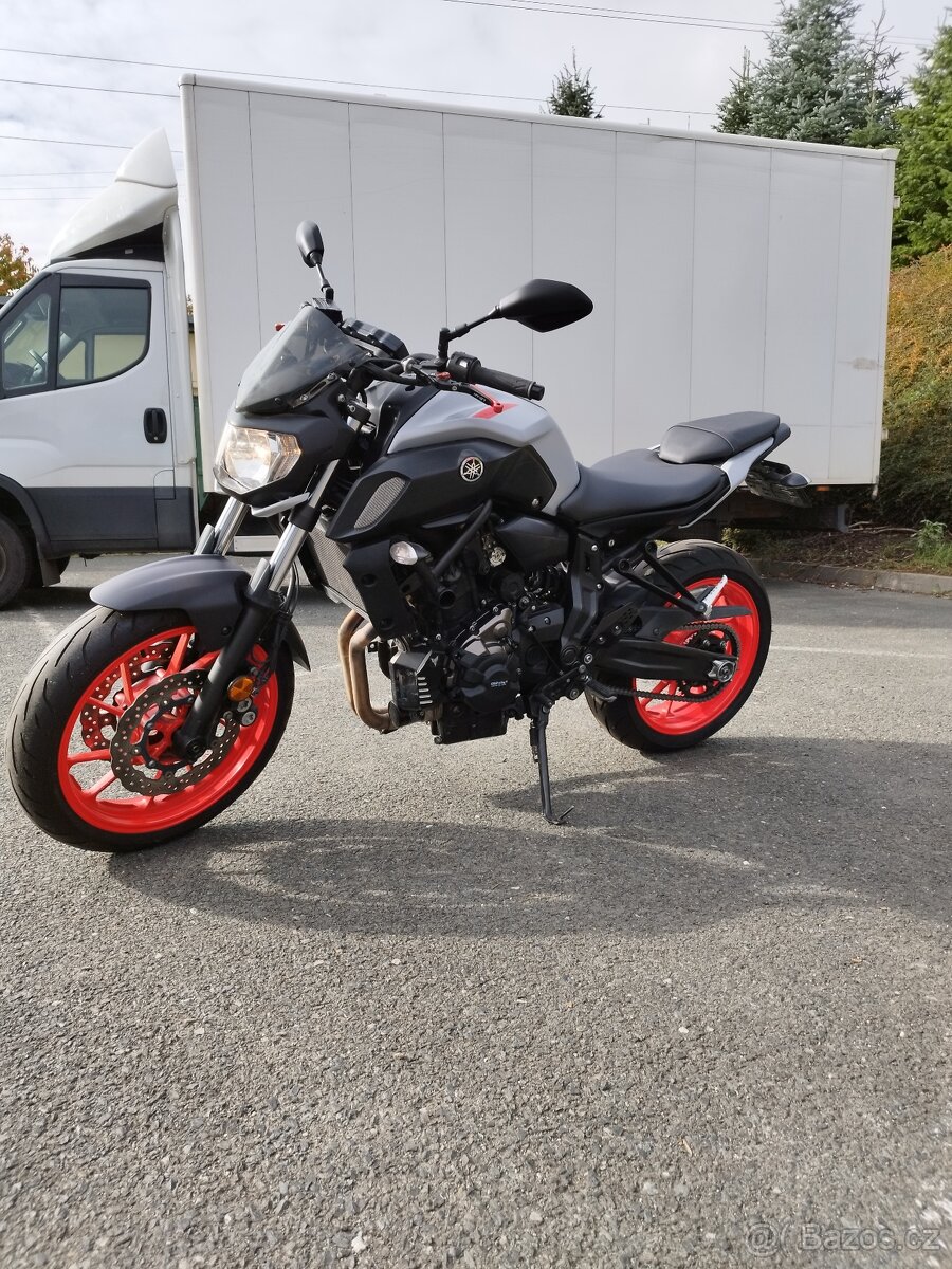 Yamaha MT-07 - 2