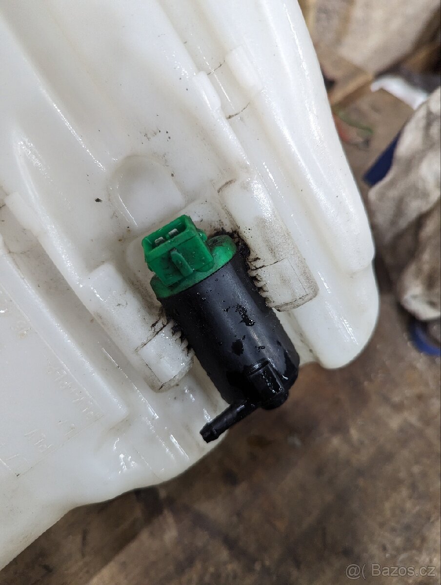 Nádobka ostřikovačů Peugeot 406 Kupé Coupe Citroen - 2