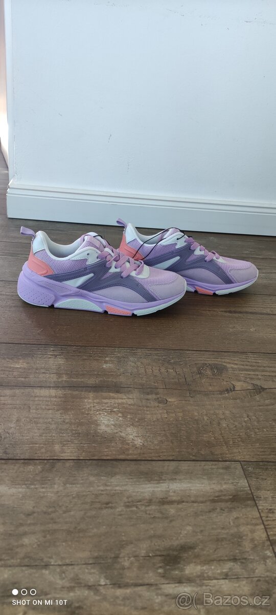 Nová sportovní obuv - Medicine - 2