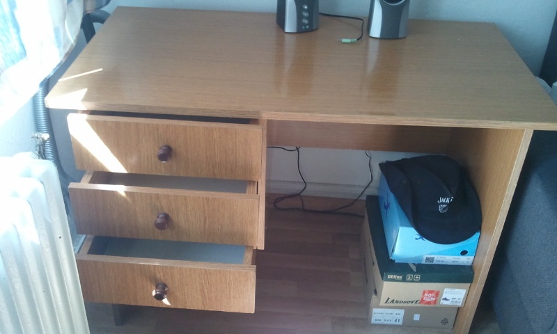 Stůl počítačový - 2